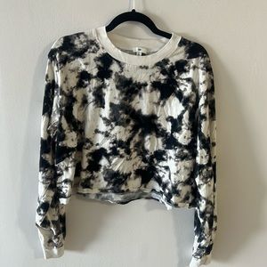 Black and white cropped tie dye long sleeve
